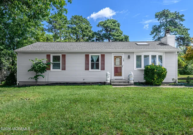 Photo 1 of Single family home for sale at 300 Beechmont St, Toms River, NJ 08757 | MLS# 22628404 | Listing updated on 2026-09-14