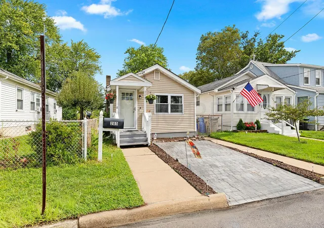 Photo 1 of Single family home for sale at 285 Shoreland Cir, South Amboy, NJ 08879 | MLS# 22628276 | Listing updated on 2026-09-10