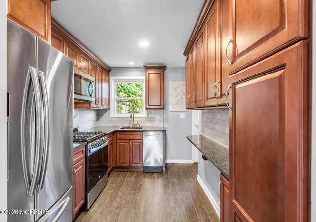 Photo 4 of Single family home for sale at 4 N Parkview Ter, Hazlet, NJ 07730 | MLS# 22628658 | Listing updated on 2026-09-11