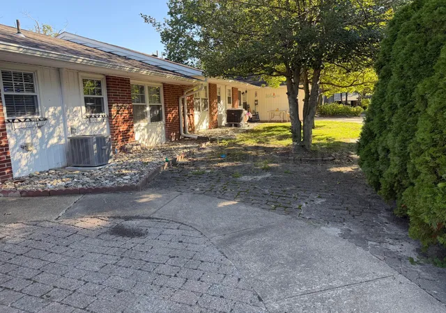 Photo 3 of Single family home for sale at 600c Lake Point Dr, Lakewood, NJ 08701 | MLS# 22628297 | Listing updated on 2026-09-09