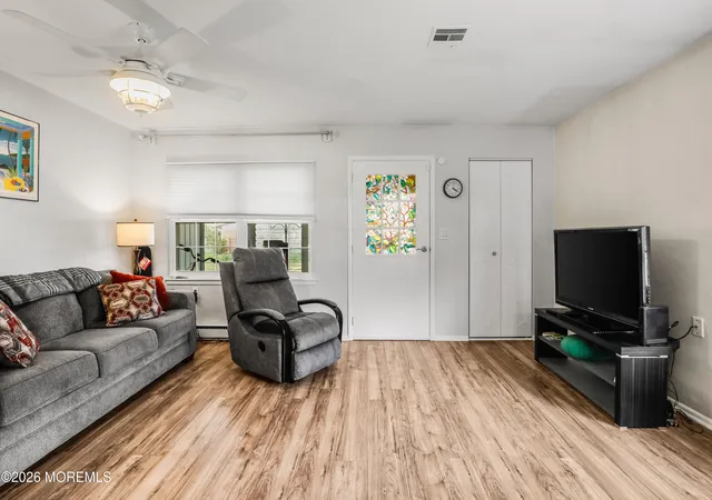Photo 3 of Single family home for sale at 1019 A Aberdeen Dr, Lakewood, NJ 08701 | MLS# 22628365 | Listing updated on 2026-10-04