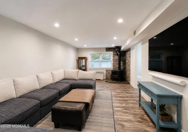 Photo 4 of Single family home for sale at 10 Violante Ct, Eatontown, NJ 07724 | MLS# 22628296 | Listing updated on 2026-09-21