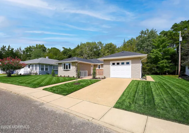 Photo 3 of Single family home for sale at 26 Grenada St, Toms River, NJ 08757 | MLS# 22628487 | Listing updated on 2026-09-17