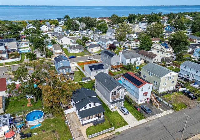 Photo 4 of Single family home for sale at 27 Birchwood Ave, Keansburg, NJ 07734 | MLS# 22628327 | Listing updated on 2026-09-14