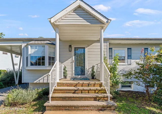 Photo 1 of Single family home for sale at 7 Kentucky Dr, Hazlet, NJ 07730 | MLS# 22628333 | Listing updated on 2026-09-23