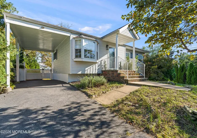 Photo 3 of Single family home for sale at 7 Kentucky Dr, Hazlet, NJ 07730 | MLS# 22628333 | Listing updated on 2026-09-23