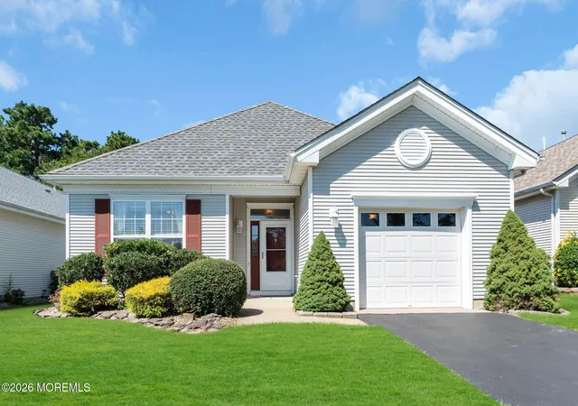 Photo 1 of Single family home for sale at 46 Goldensprings Dr, Lakewood, NJ 08701 | MLS# 22628495 | Listing updated on 2026-09-21
