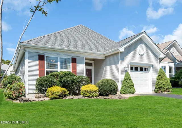 Photo 3 of Single family home for sale at 46 Goldensprings Dr, Lakewood, NJ 08701 | MLS# 22628495 | Listing updated on 2026-09-21