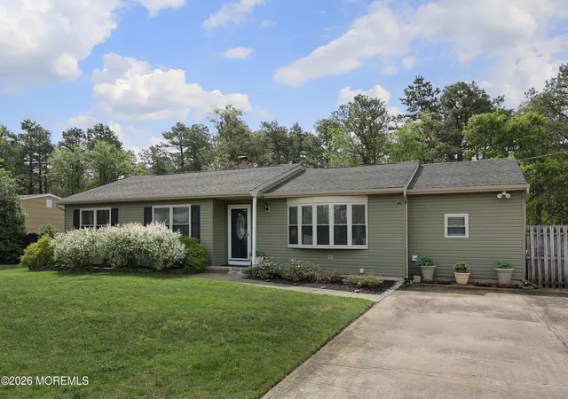 Photo 2 of Single family home for sale at 900 1st Avenue, Toms River, NJ 08757 | MLS# 22628518 | Listing updated on 2026-09-10