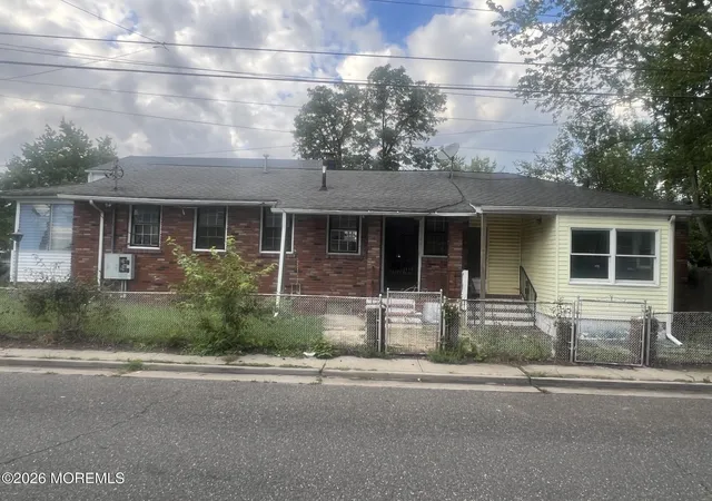 Photo 1 of Single family home for sale at 40 N Shore St, Keansburg, NJ 07734 | MLS# 22628401 | Listing updated on 2026-09-10