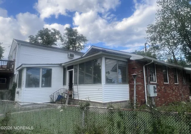 Photo 3 of Single family home for sale at 40 N Shore St, Keansburg, NJ 07734 | MLS# 22628401 | Listing updated on 2026-09-10