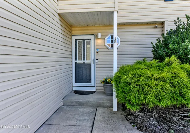 Photo 3 of Single family home for sale at 61 Ocean Gate Ave, Bayville, NJ 08721 | MLS# 22629430 | Listing updated on 2026-10-07