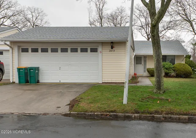 Photo 2 of Single family home for sale at 264b Crosse Dr, Monroe Township, NJ 08831 | MLS# 22628795 | Listing updated on 2026-09-24