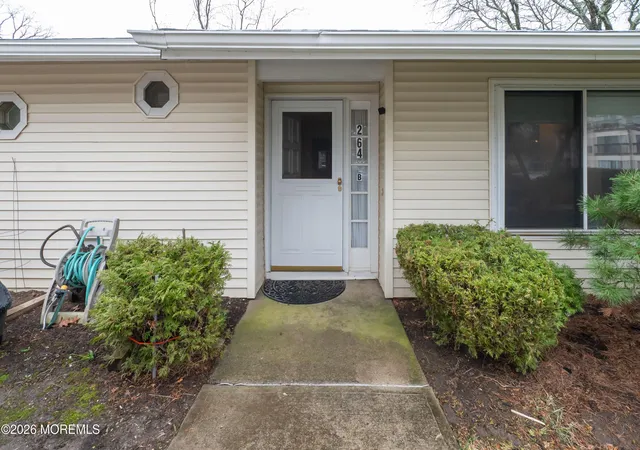 Photo 3 of Single family home for sale at 264b Crosse Dr, Monroe Township, NJ 08831 | MLS# 22628795 | Listing updated on 2026-09-24