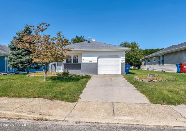 Photo 1 of Single family home for sale at 5 Kinsale St, Toms River, NJ 08757 | MLS# 22628423 | Listing updated on 2026-10-23