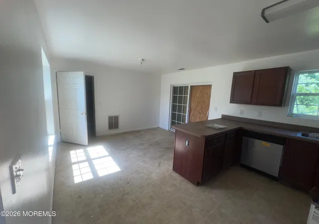 Photo 3 of Single family home for sale at 149 2nd Avenue, Toms River, NJ 08757 | MLS# 22628416 | Listing updated on 2026-09-10