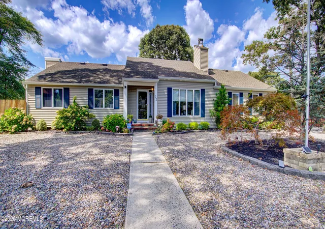 Photo 4 of Single family home for sale at 22 Quail Run, Brick, NJ 08723 | MLS# 22628418 | Listing updated on 2026-09-18