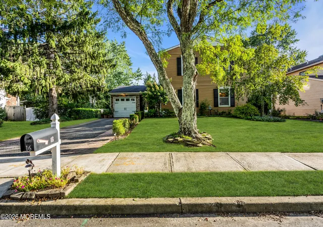 Photo 4 of Single family home for sale at 16 Hearth Ct, Howell, NJ 07731 | MLS# 22628435 | Listing updated on 2026-09-11
