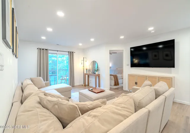 Listing Photo 5 - Condo for sale in building located at 10 Diane Dr, Tinton Falls, NJ 07753