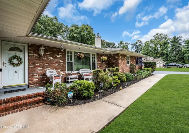 Photo 3 of Single family home for sale at 5 Princeton St, Red Bank, NJ 07701 | MLS# 22628437 | Listing updated on 2026-09-10