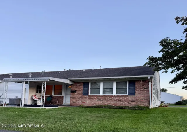 Photo 1 of Single family home for sale at 2 Montana Ct #327, Matawan, NJ 07747 | MLS# 22628461 | Listing updated on 2026-09-11