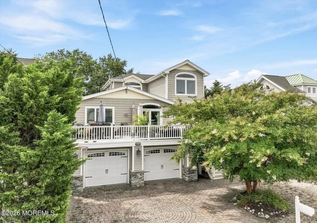 Single family home for sale at 256 W 10th Street, Ship Bottom, NJ 08008 | MLS# 22628589