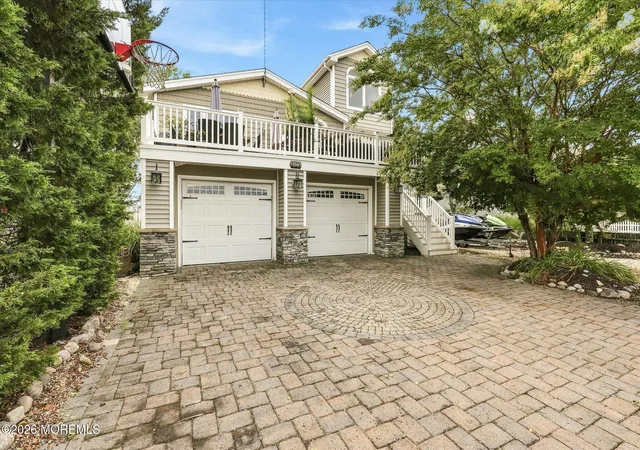 Photo 2 of Single family home for sale at 256 W 10th Street, Ship Bottom, NJ 08008 | MLS# 22628589 | Listing updated on 2026-09-14