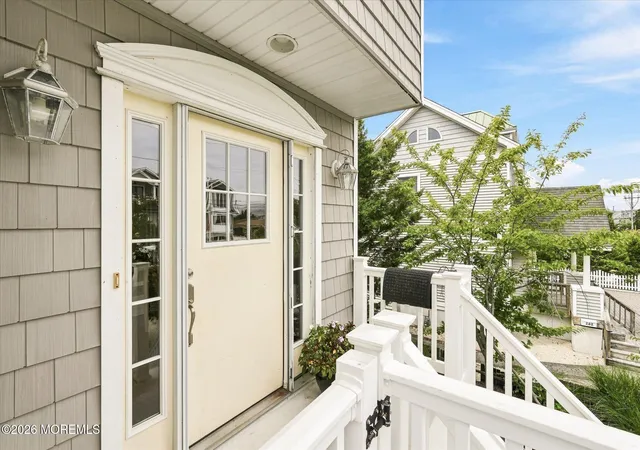 Photo 3 of Single family home for sale at 256 W 10th Street, Ship Bottom, NJ 08008 | MLS# 22628589 | Listing updated on 2026-09-14