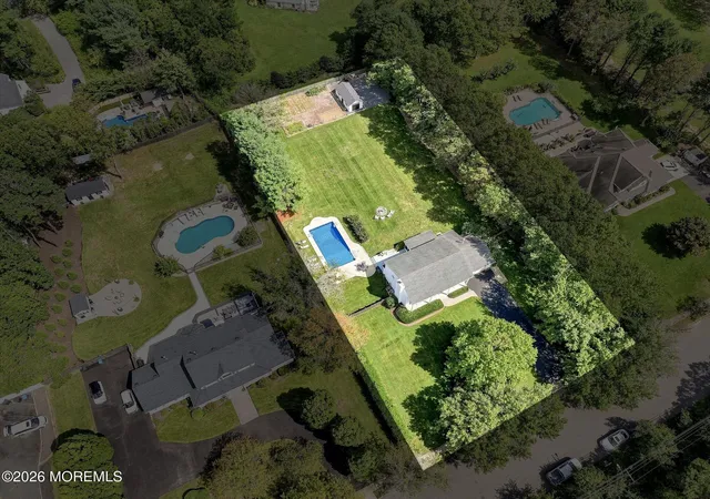 Photo 2 of Single family home for sale at 264 Beachview Ave, Manahawkin, NJ 08050 | MLS# 22628501 | Listing updated on 2026-09-10