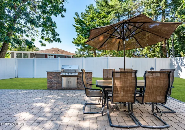 Photo 4 of Single family home for sale at 915 Lynn Ave, Point Pleasant Boro, NJ 08742 | MLS# 22628530 | Listing updated on 2026-09-14