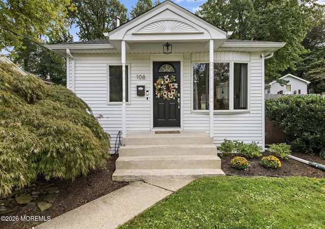 Photo 3 of Single family home for sale at 108 Hamilton Ave, Leonardo, NJ 07737 | MLS# 22628914 | Listing updated on 2026-10-04