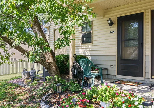 Photo 3 of Condo for sale at 306 Tiger Lilly Ct, Jackson, NJ 08527 | MLS# 22628628 | Listing updated on 2026-09-14