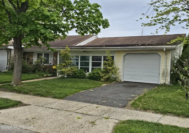 Photo 2 of Single family home for sale at 61a Hedge Dr, Lakewood, NJ 08701 | MLS# 22628656 | Listing updated on 2026-09-17