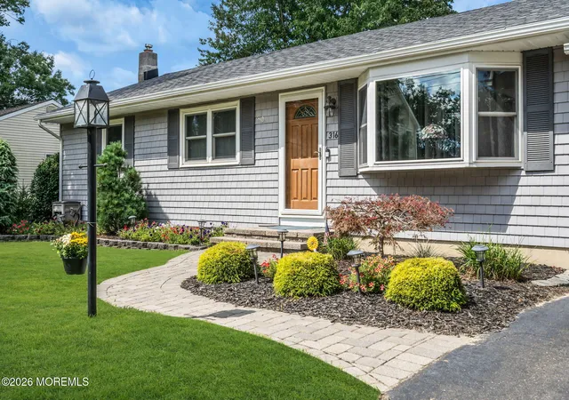 Photo 4 of Single family home for sale at 316 Anchor Ave, Beachwood, NJ 08722 | MLS# 22628492 | Listing updated on 2026-09-15