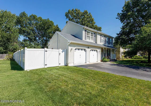 Single family home for sale at 1010 Mariner Ave, Manahawkin, NJ 08050 | MLS# 22628563