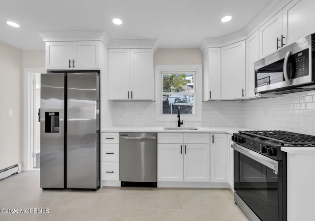 Photo 3 of Sale Pending at 552 Ridgeway Ave, South Amboy, NJ 08879 | MLS# 22628540 | Listing updated on 2026-09-17