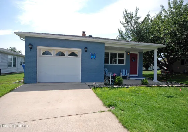 Photo 2 of Single family home for sale at 22 Vera Cruz Ct, Toms River, NJ 08757 | MLS# 22628602 | Listing updated on 2026-09-14