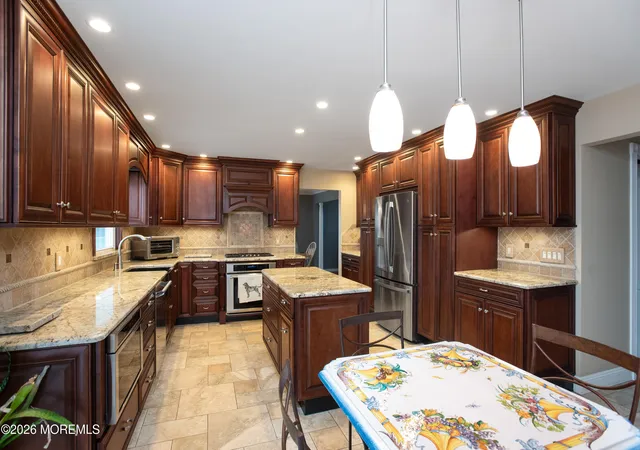 Photo 3 of Single family home for sale at 2 Mulberry Cir, Hazlet, NJ 07730 | MLS# 22628573 | Listing updated on 2026-09-17