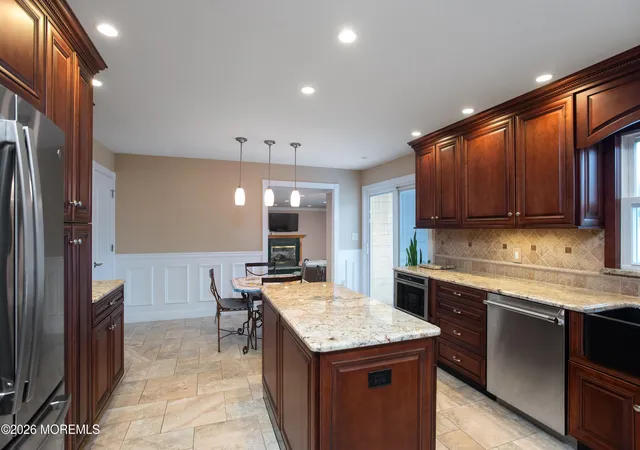 Photo 4 of Single family home for sale at 2 Mulberry Cir, Hazlet, NJ 07730 | MLS# 22628573 | Listing updated on 2026-09-17