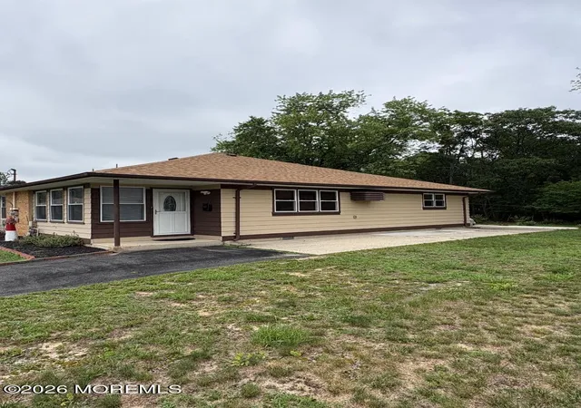 Photo 1 of Single family home for sale at 16 Allaire Dr, Toms River, NJ 08753 | MLS# 22628579 | Listing updated on 2026-09-11