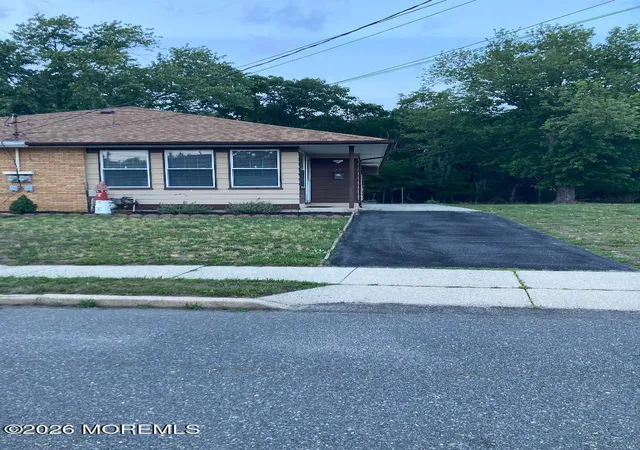 Photo 2 of Single family home for sale at 16 Allaire Dr, Toms River, NJ 08753 | MLS# 22628579 | Listing updated on 2026-09-11