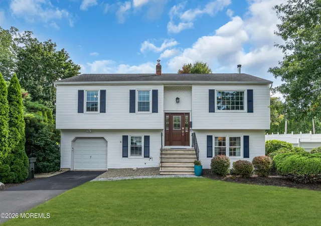 Photo 1 of Single family home for sale at 2 Colony Ct, Hazlet, NJ 07730 | MLS# 22629021 | Listing updated on 2026-09-29