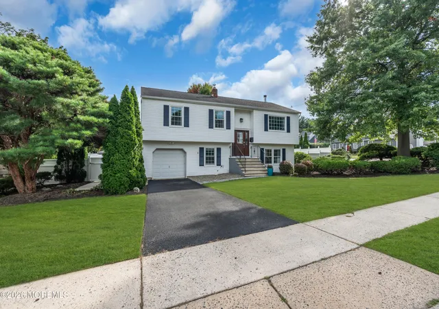 Photo 2 of Single family home for sale at 2 Colony Ct, Hazlet, NJ 07730 | MLS# 22629021 | Listing updated on 2026-09-29