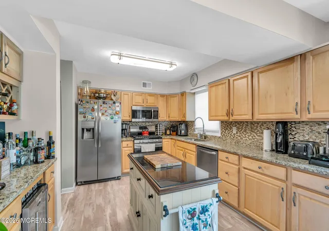 Photo 3 of Single family home for sale at 46 Bay Brg Dr, Brick, NJ 08724 | MLS# 22629248 | Listing updated on 2026-09-25