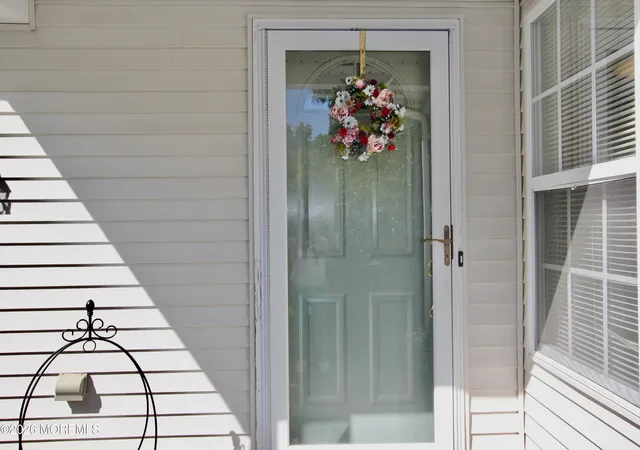 Photo 2 of Single family home for sale at 6 Wellington Ln, Lakewood, NJ 08701 | MLS# 22628614 | Listing updated on 2026-09-24