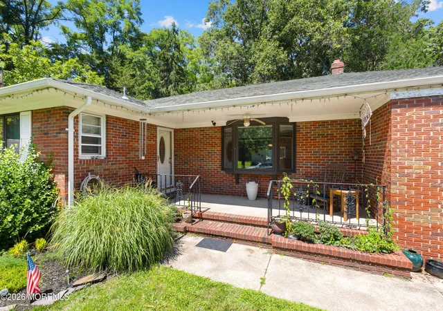 Photo 3 of Single family home for sale at 8 Riccis Dr, Jackson, NJ 08527 | MLS# 22628615 | Listing updated on 2026-10-06