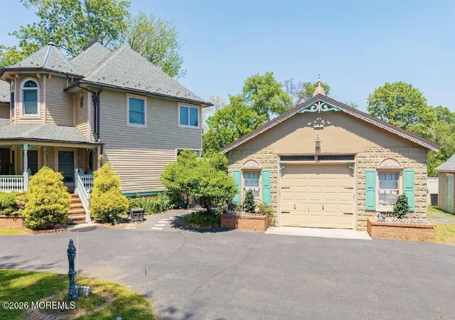 Photo 3 of Single family home for sale at 410 Thompson Ave, North Middletown, NJ 07748 | MLS# 22628617 | Listing updated on 2026-09-10