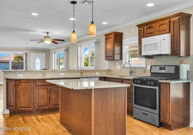 Photo 3 of Single family home for sale at 21 Boca Raton St, Toms River, NJ 08757 | MLS# 22629492 | Listing updated on 2026-10-06
