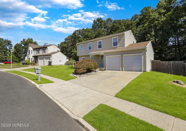 Photo 2 of Single family home for sale at 87 Concord Cir, Howell, NJ 07731 | MLS# 22628755 | Listing updated on 2026-09-12