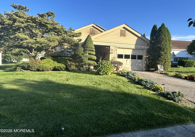 Photo 2 of Single family home for sale at 7 Reigate Ln, Manchester, NJ 08759 | MLS# 22628938 | Listing updated on 2026-09-21